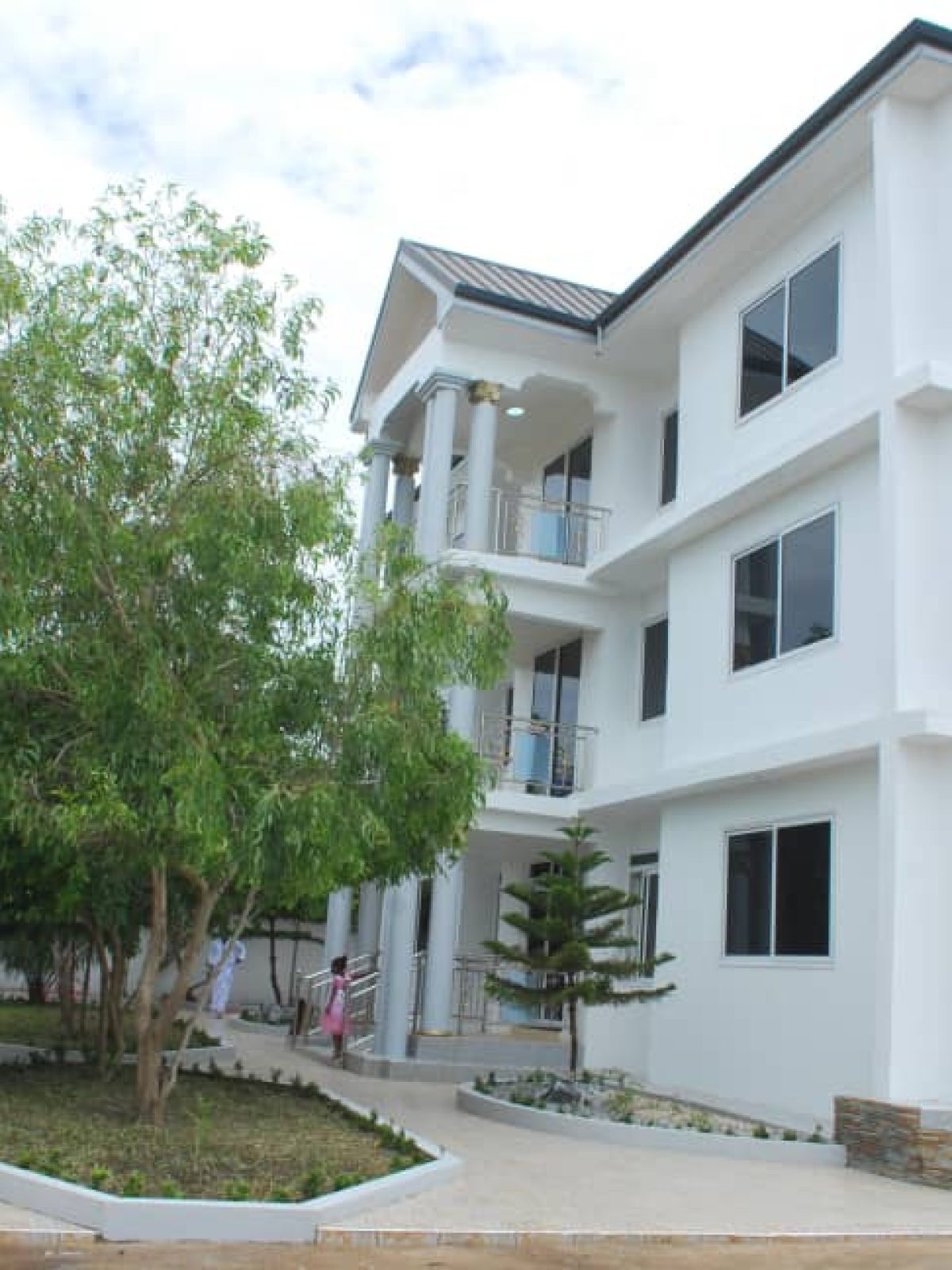 LOCATION OF THE CENTRE DR BONSU ATBO RADIANT HEALTH CENTRE